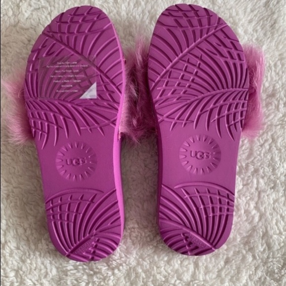 UGG Slides - Picture 7 of 16